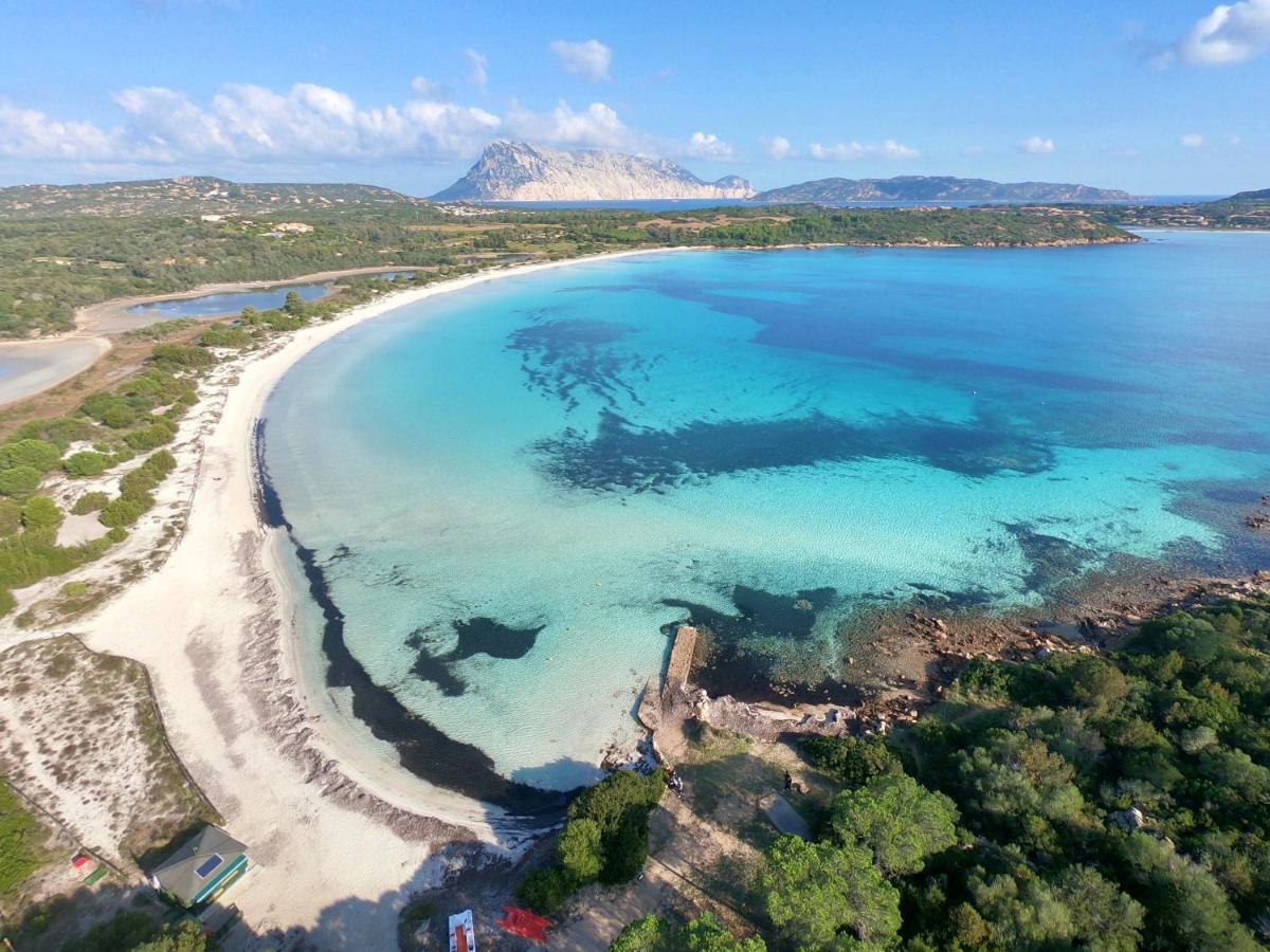 Il Faro San Teodoro Aparthotel ภายนอก รูปภาพ